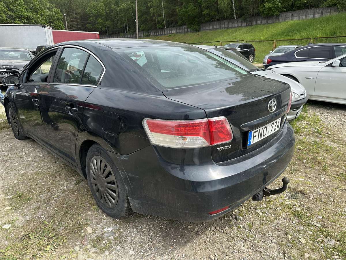 Toyota Avensis - 4