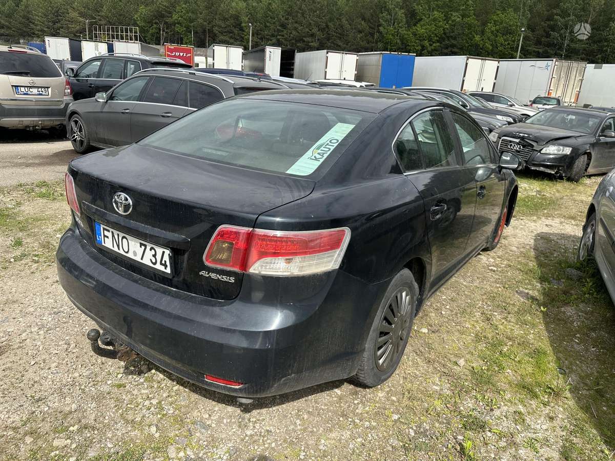 Toyota Avensis - 6