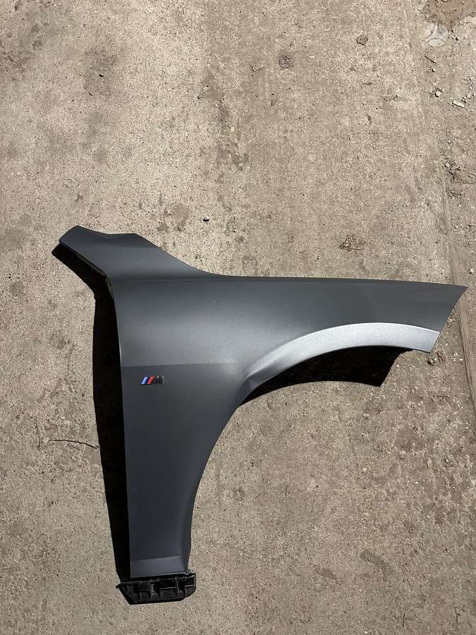 BMW 2 serija apdailos detalės