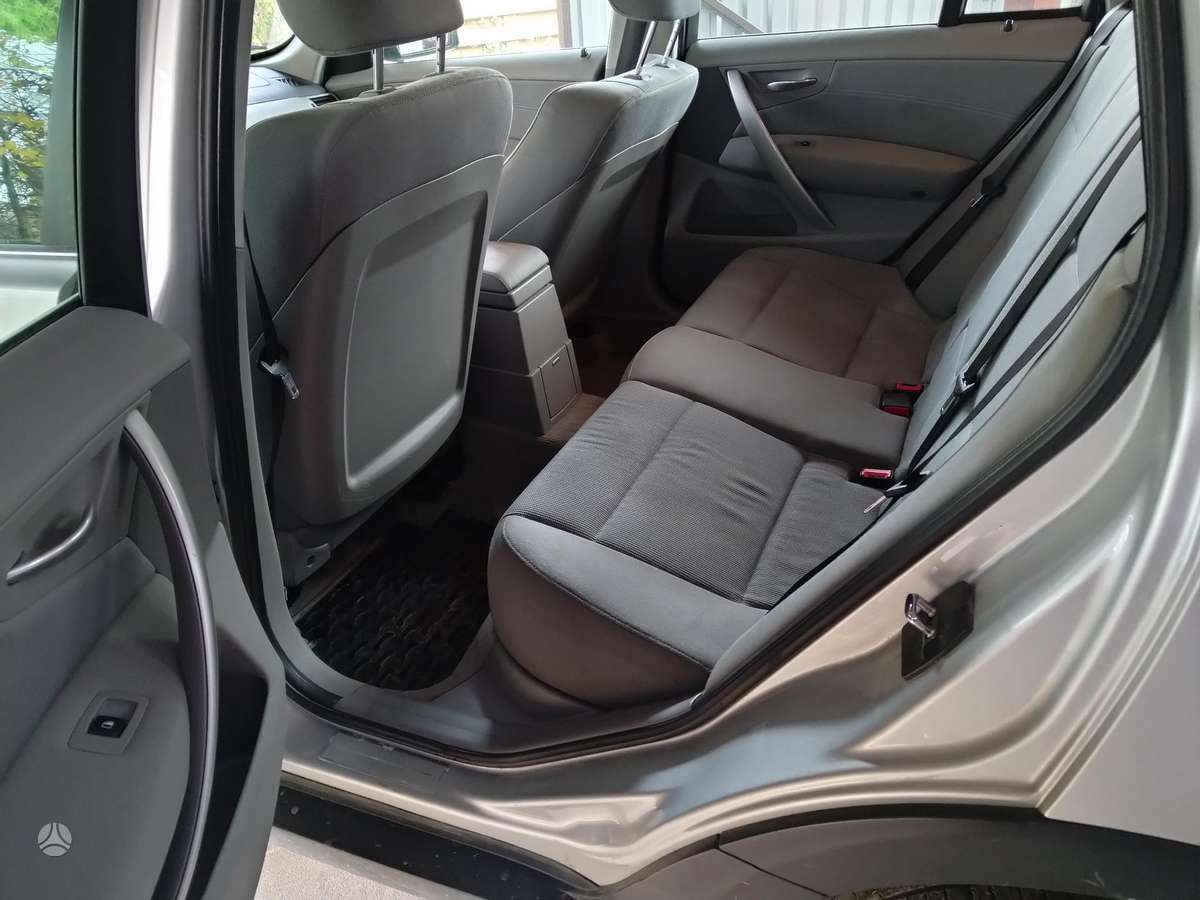 BMW X3, 2.5 l., off-road / crossover