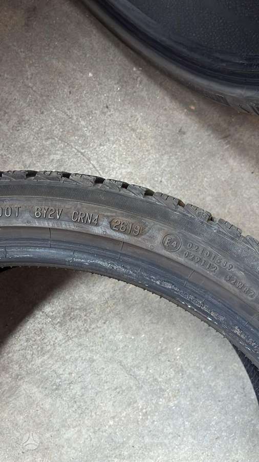 Continental VikingContact7, universalios 235/35 R17