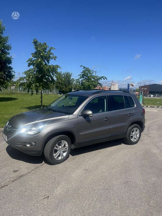 Volkswagen Tiguan - 2