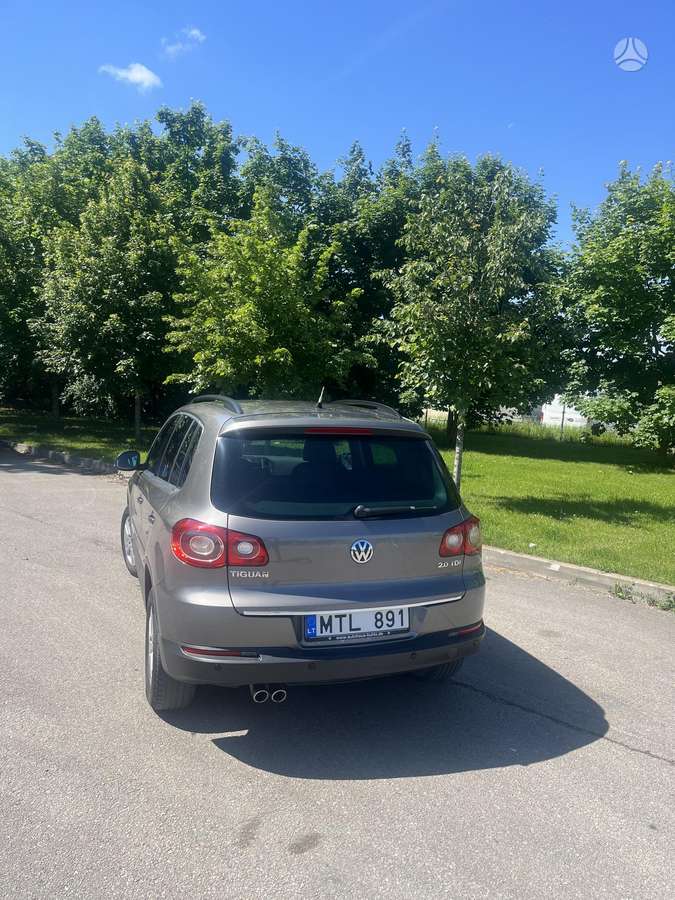 Volkswagen Tiguan - 4