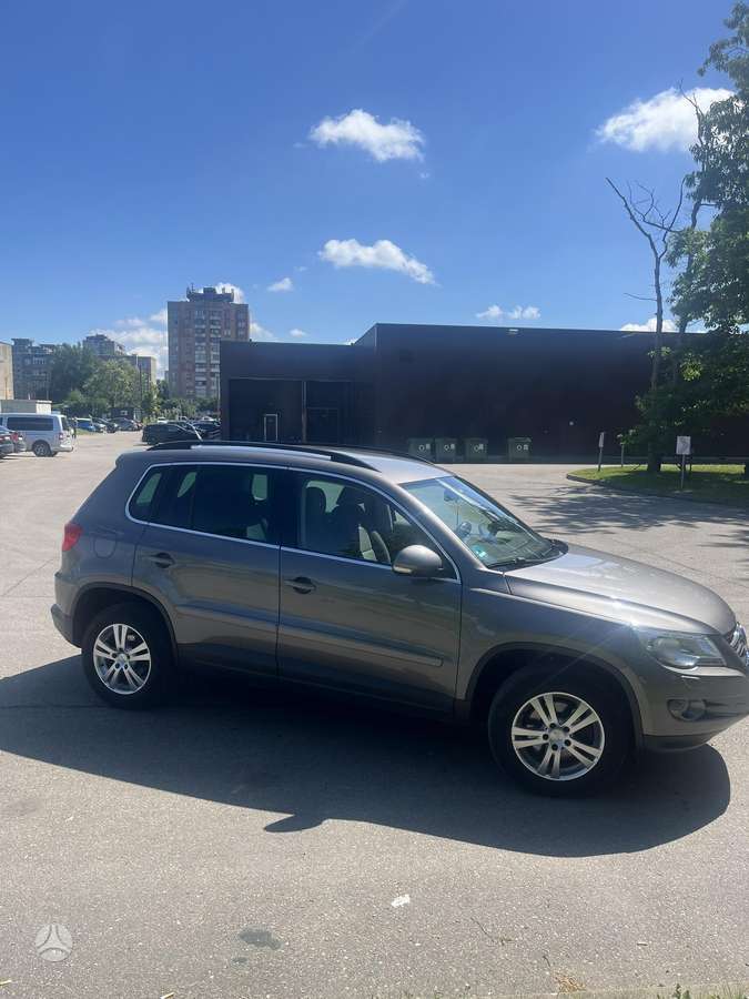 Volkswagen Tiguan - 6