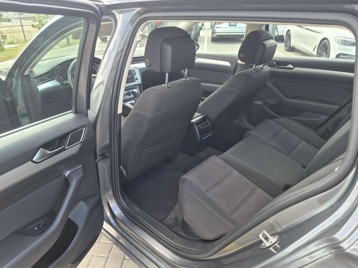 Volkswagen Passat, 1.6 l., Универсал