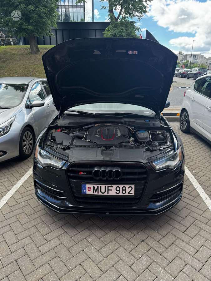 Audi S6, 4.0 l., Седан