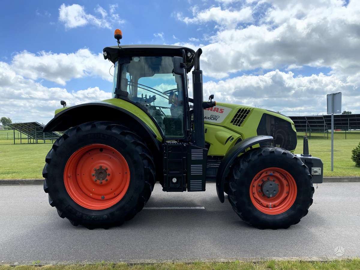 Claas Axion 830, tractors