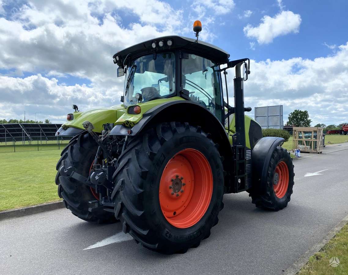 Claas Axion 830, tractors