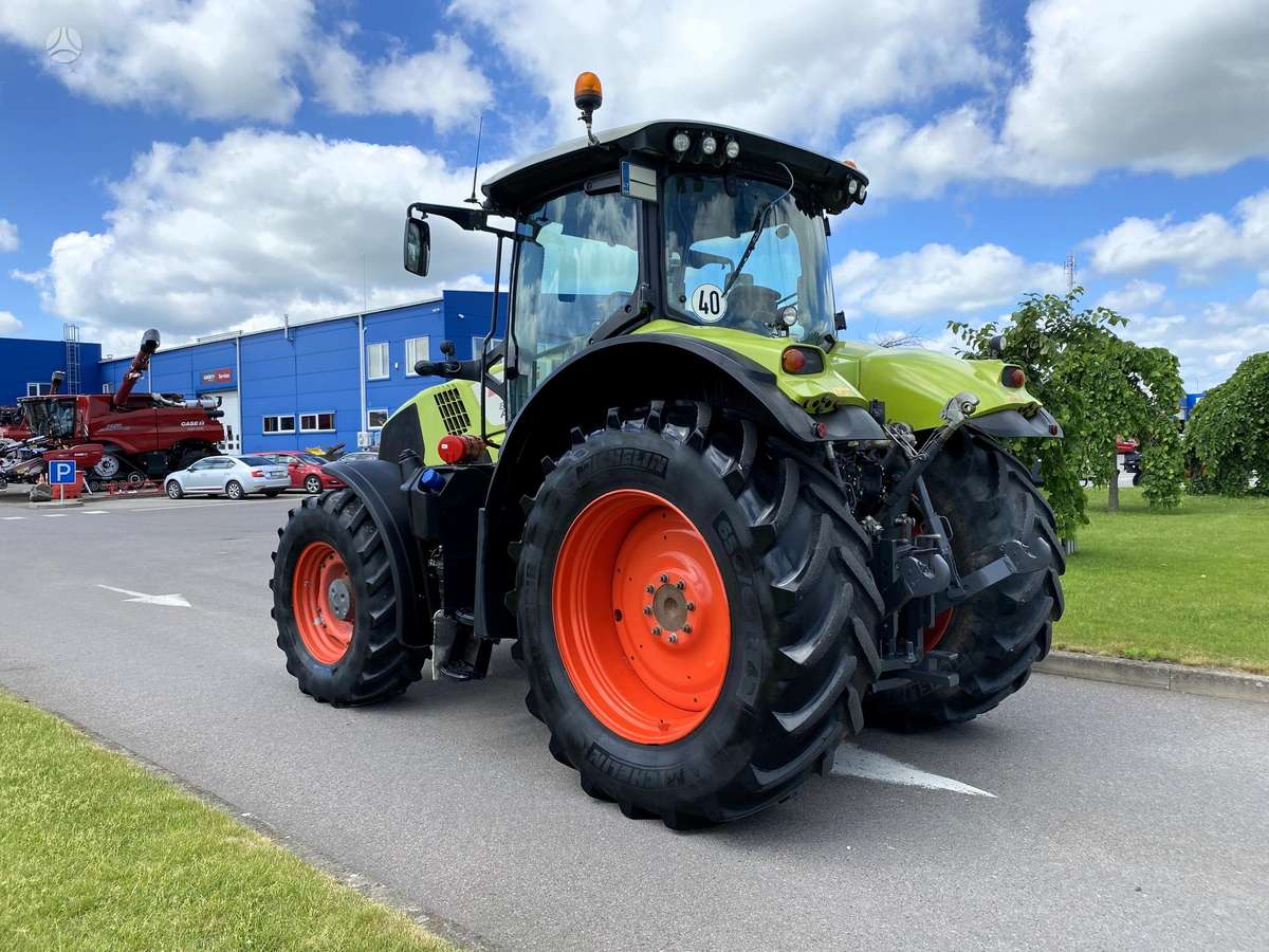 Claas Axion 830, tractors