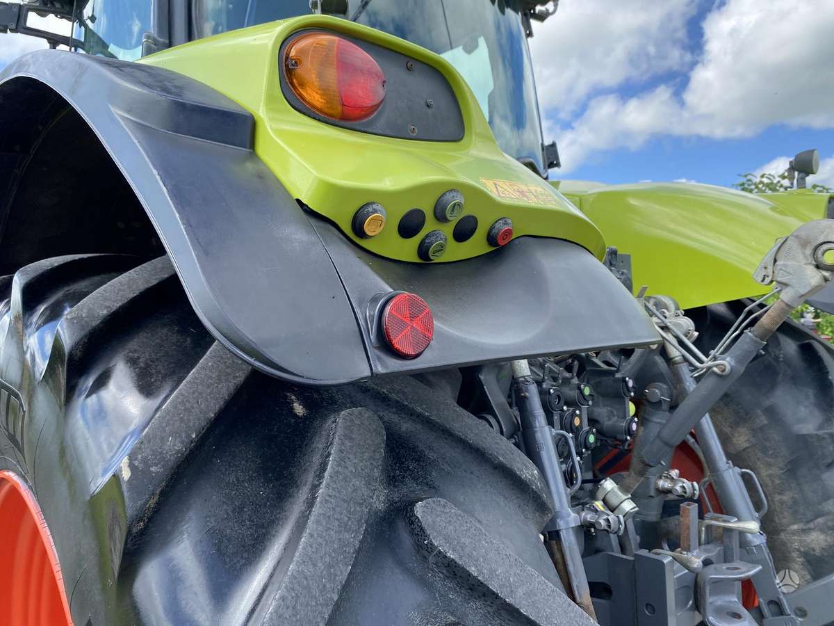 Claas Axion 830, тракторы