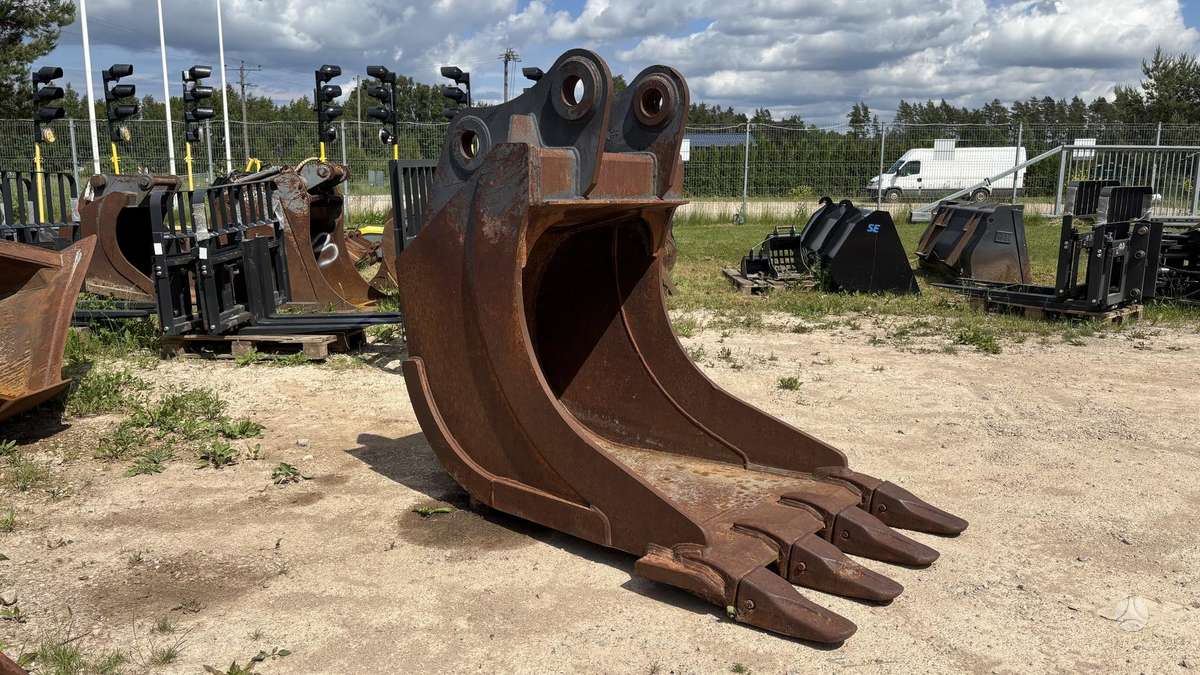 -Kita- Doosan DX340, kaušai
