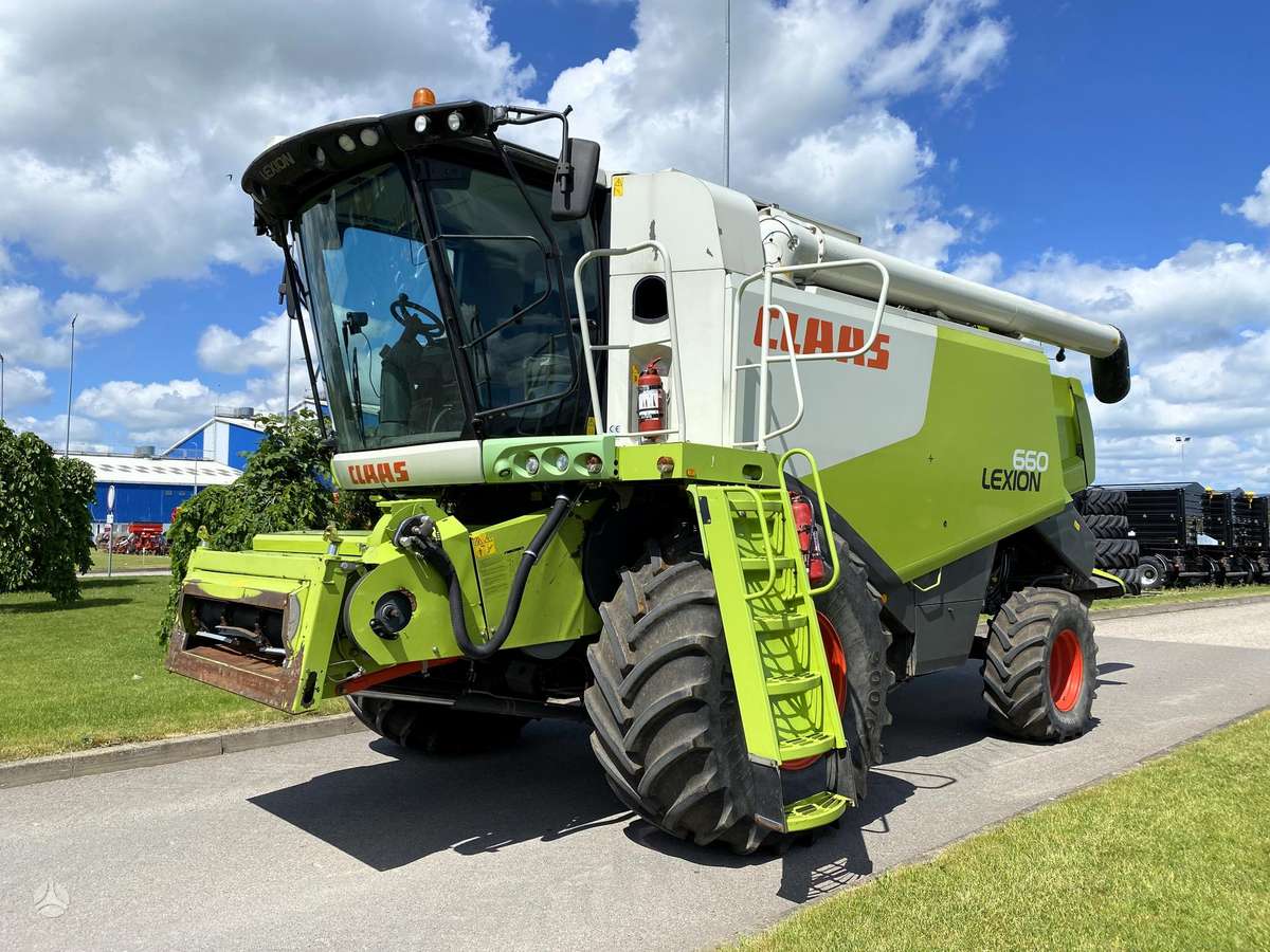 Claas Lexion 660, combine harvesters