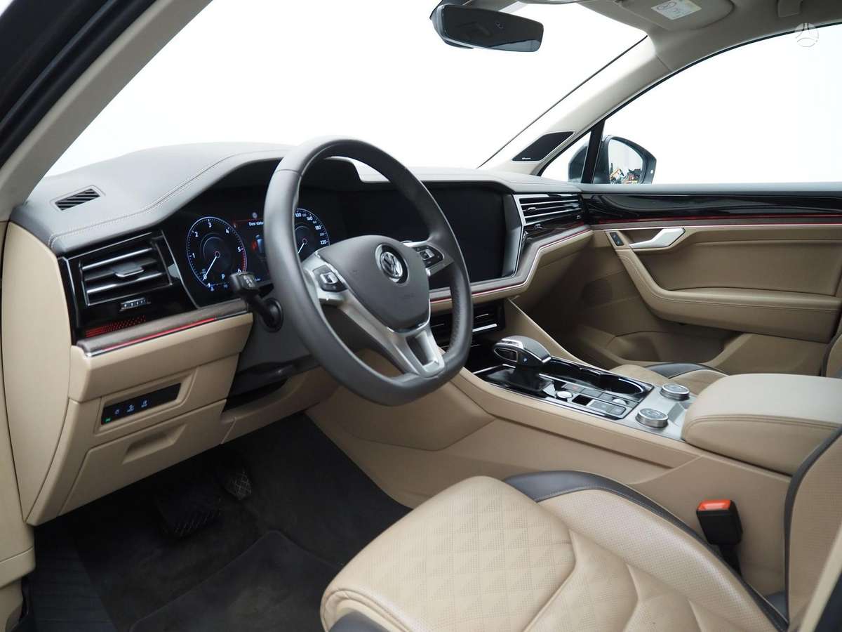 Volkswagen Touareg - 10