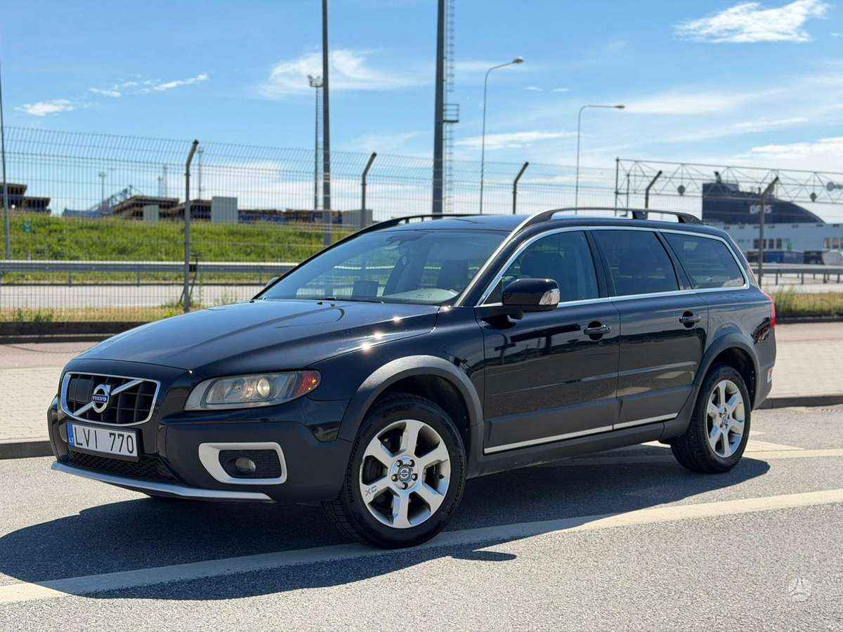 Volvo XC70, 2.0 l., Универсал