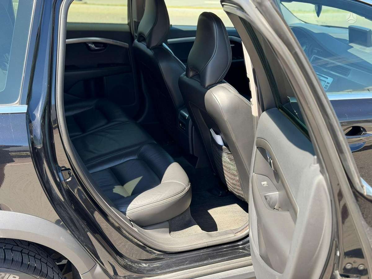 Volvo XC70, 2.0 l., Универсал
