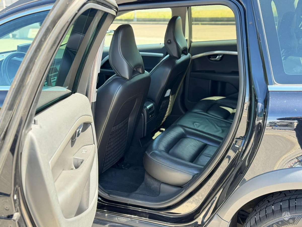 Volvo XC70, 2.0 l., Универсал