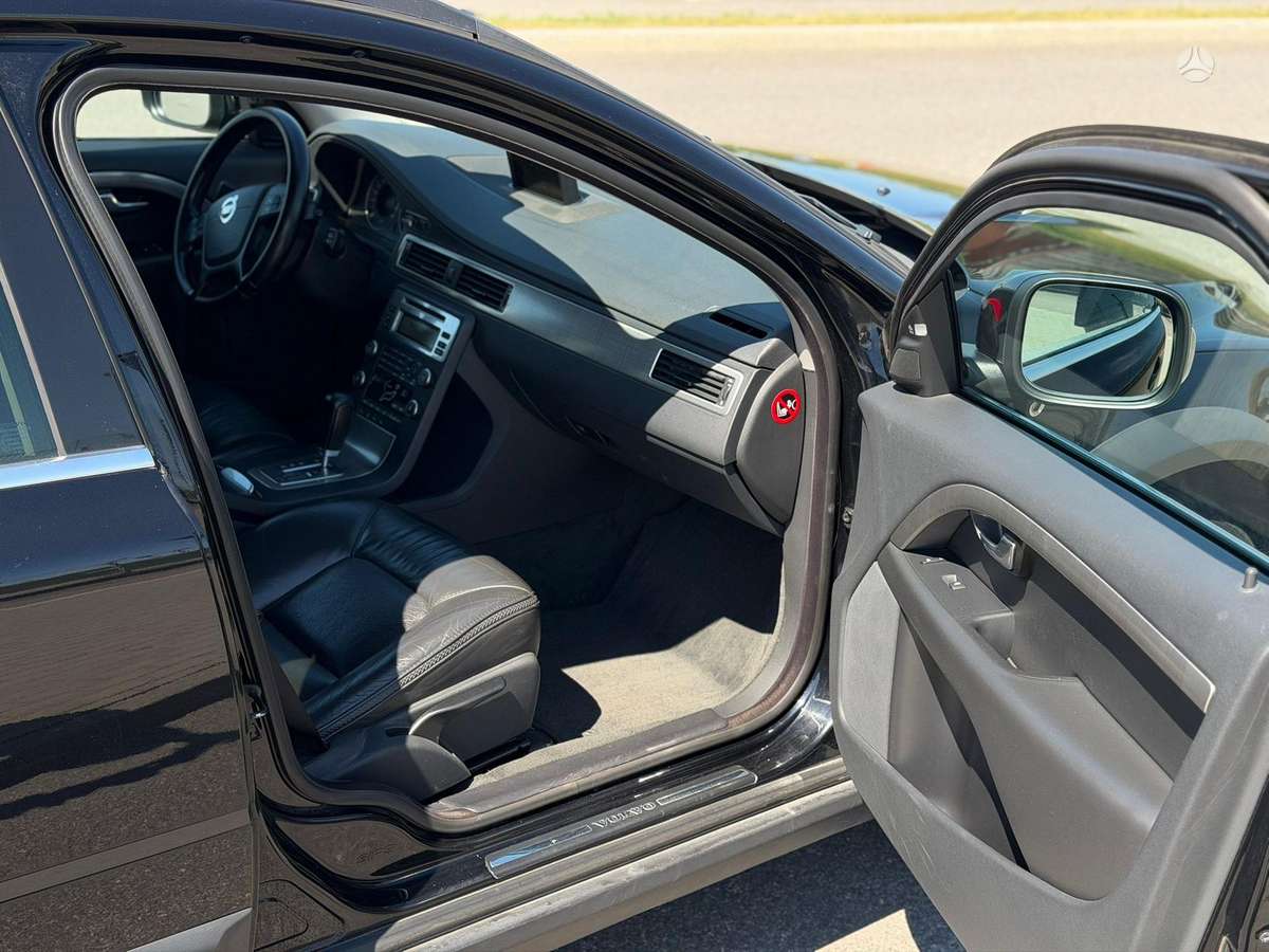 Volvo XC70, 2.0 l., Универсал