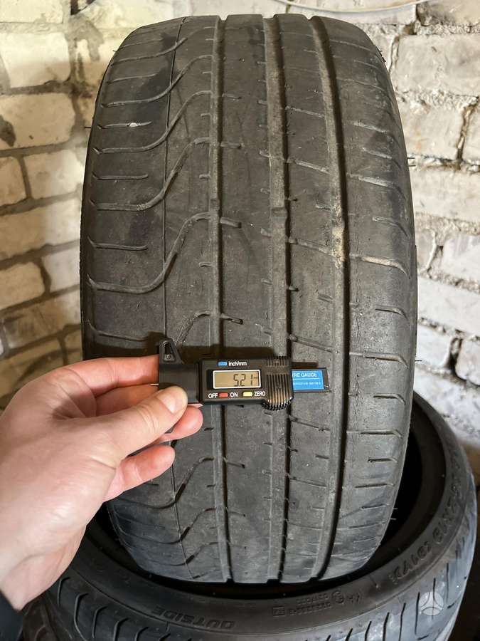 Pirelli P ZERO, summer 235/35 R19