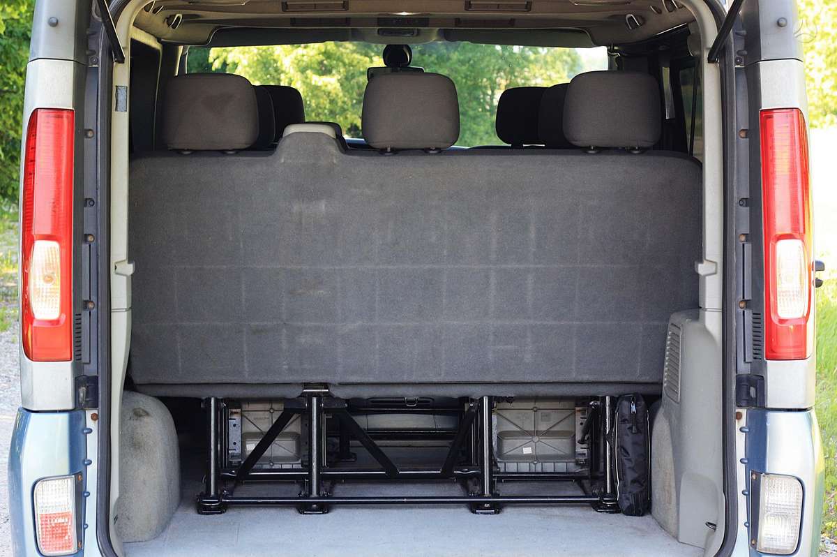 Opel Vivaro, 2.5 l., Минивэн