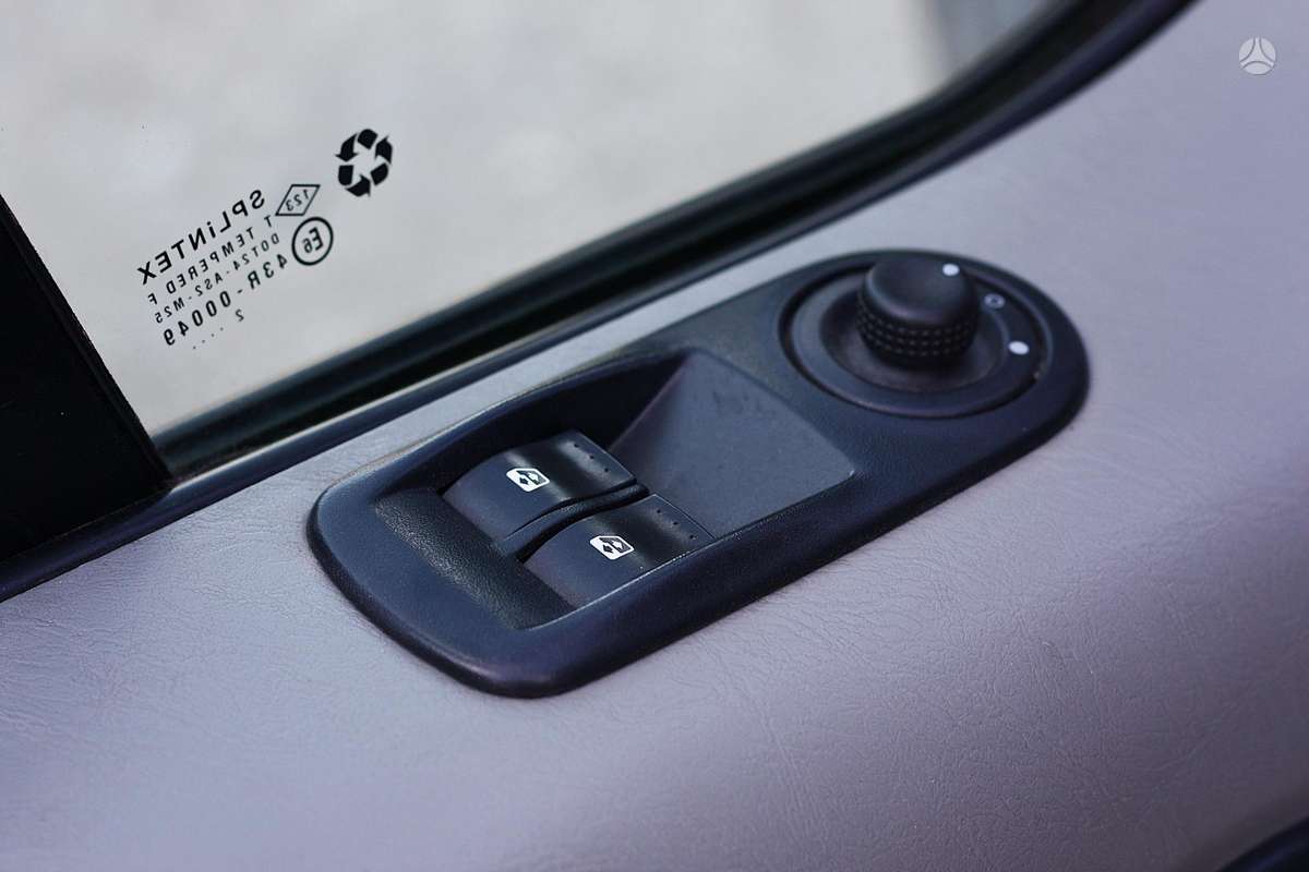 Opel Vivaro, 2.5 l., mpv / minivan