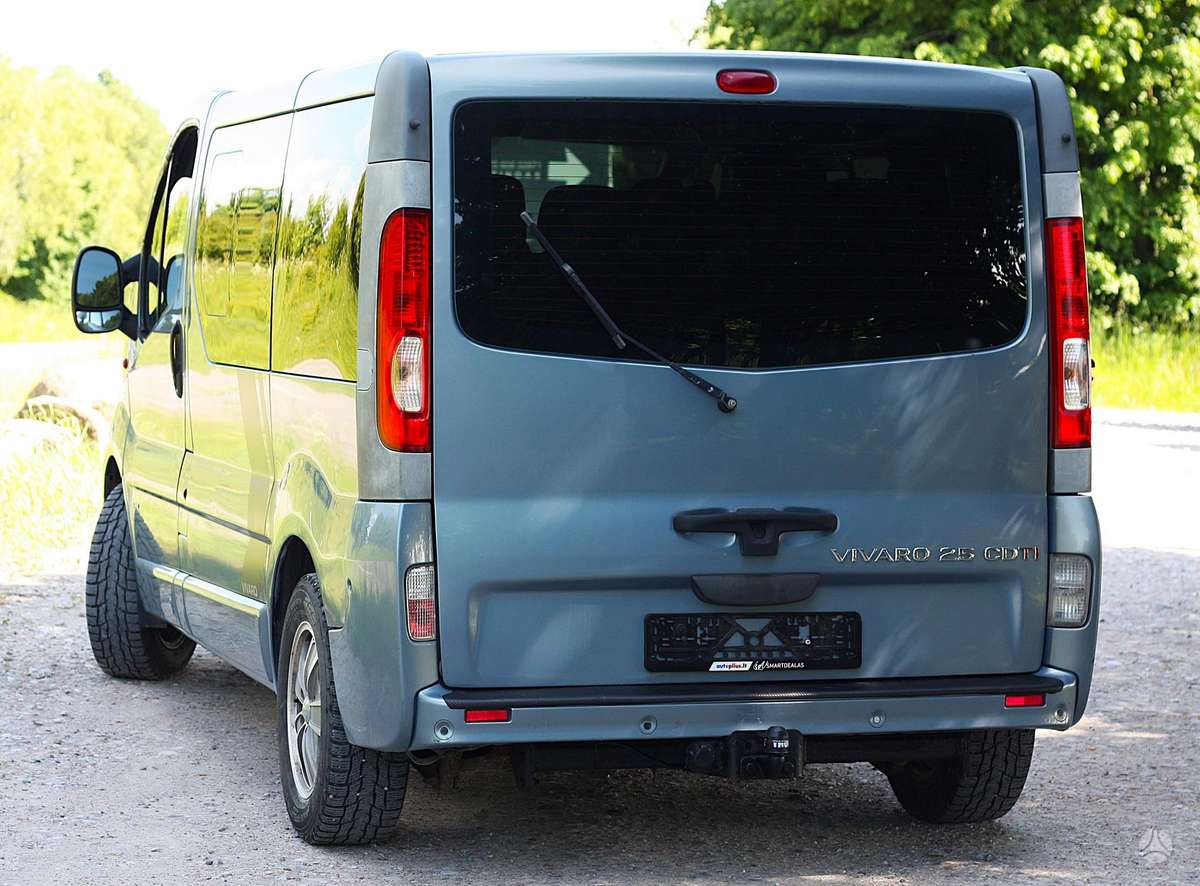Opel Vivaro, 2.5 l., Минивэн