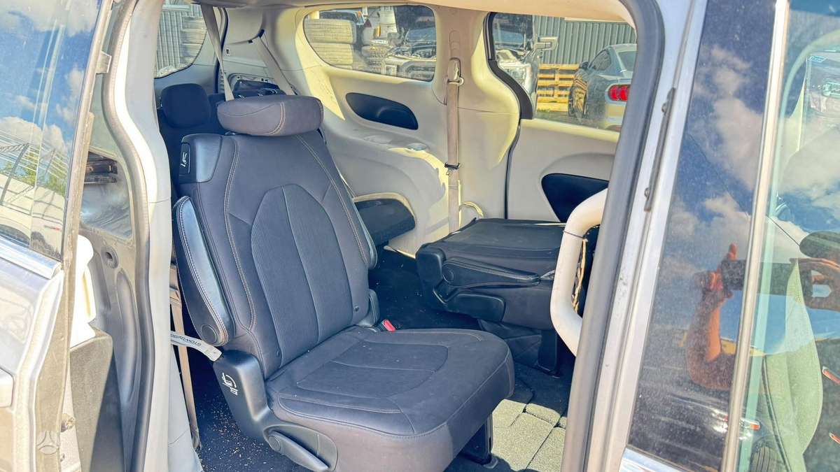 Chrysler Pacifica, 3.6 l., Минивэн