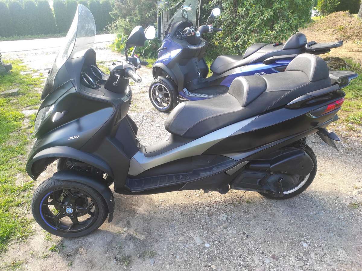 Piaggio MP3, scooters / mopeds