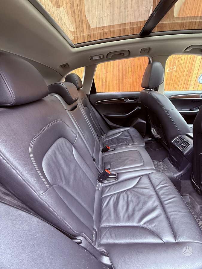 Audi Q5, 2.0 l., Внедорожник / Кроссовер