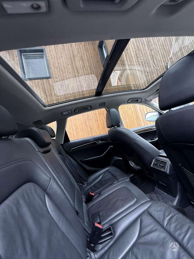 Audi Q5, 2.0 l., Внедорожник / Кроссовер