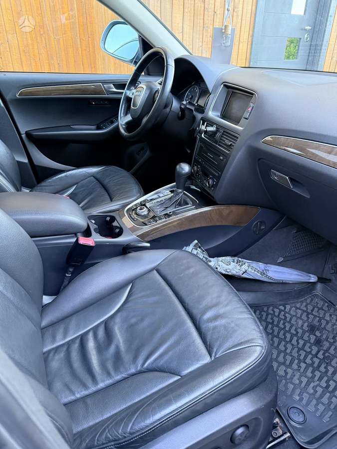 Audi Q5, 2.0 l., Внедорожник / Кроссовер