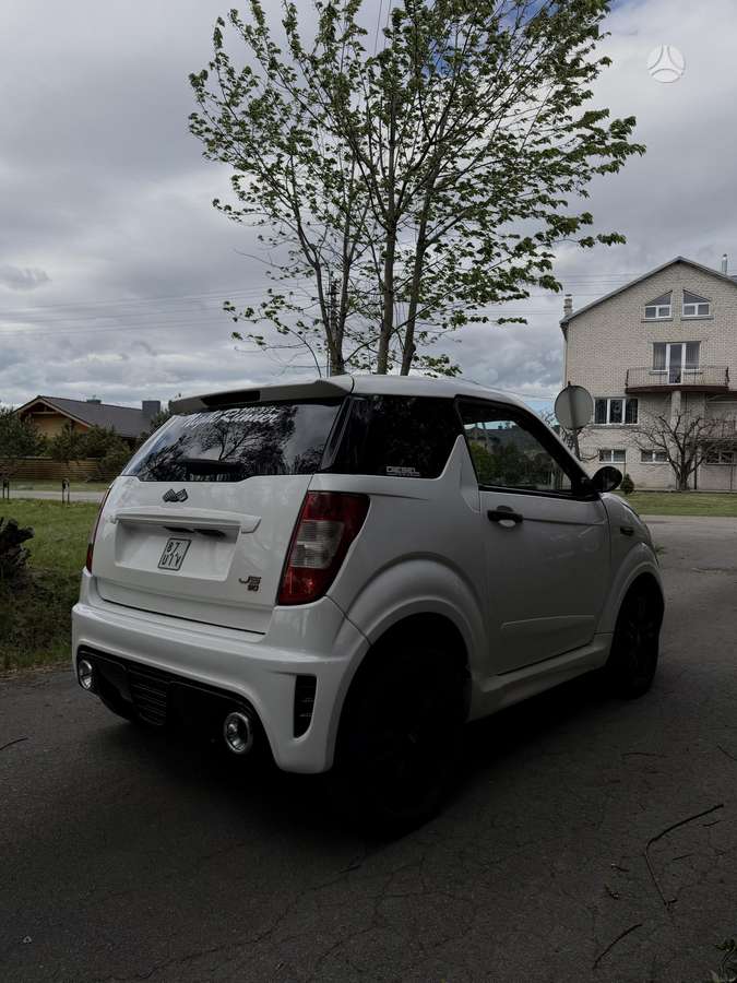 Ligier JS50, hatchback