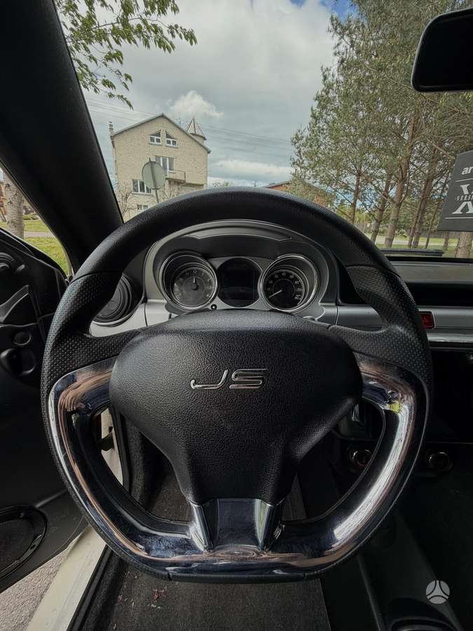 Ligier JS50, hatchback