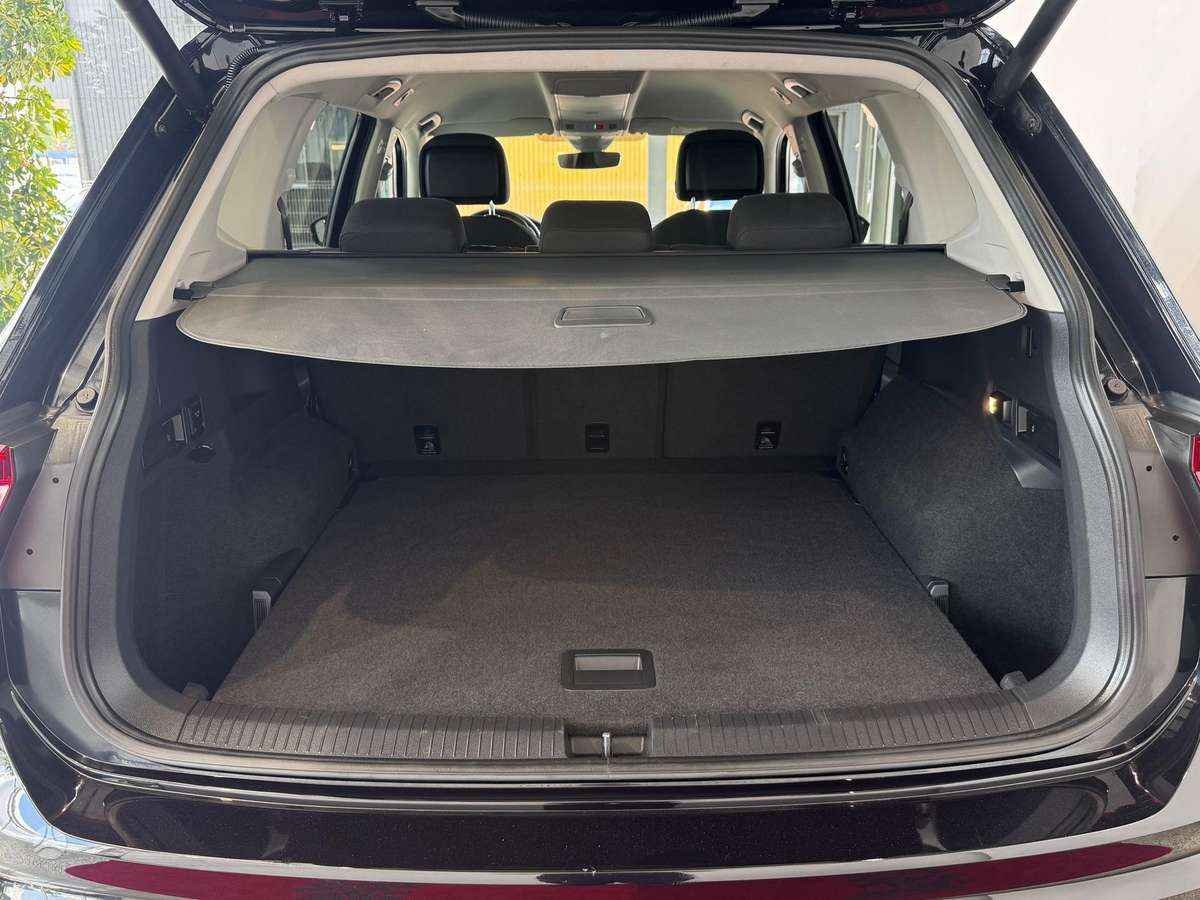 Volkswagen Tiguan Allspace - 8