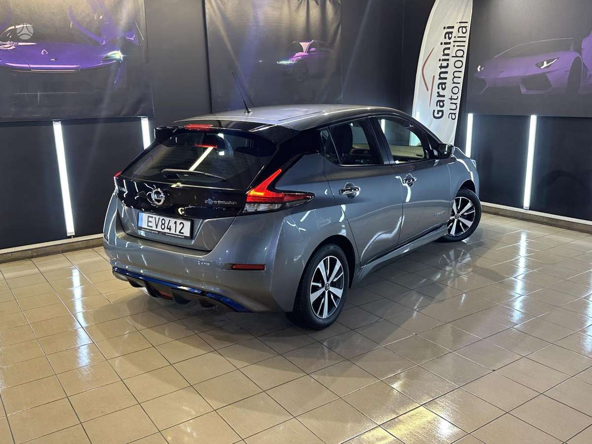 Nissan Leaf, 40 kWh, hatchback