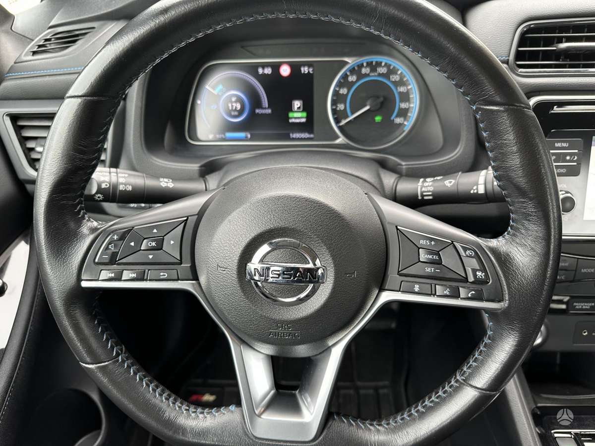 Nissan Leaf, 40 kWh, hatchback
