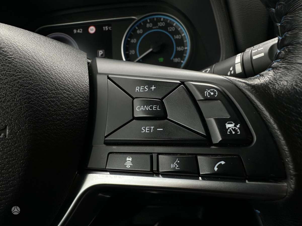 Nissan Leaf, 40 kWh, hatchback