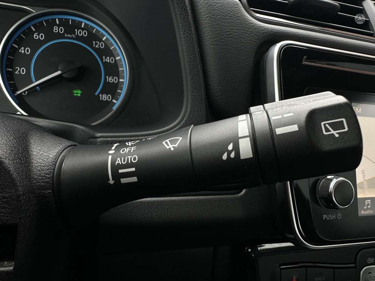 Nissan Leaf, 40 kWh, hatchback