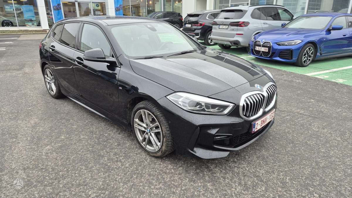 BMW 118, 1.5 l., Хэтчбек