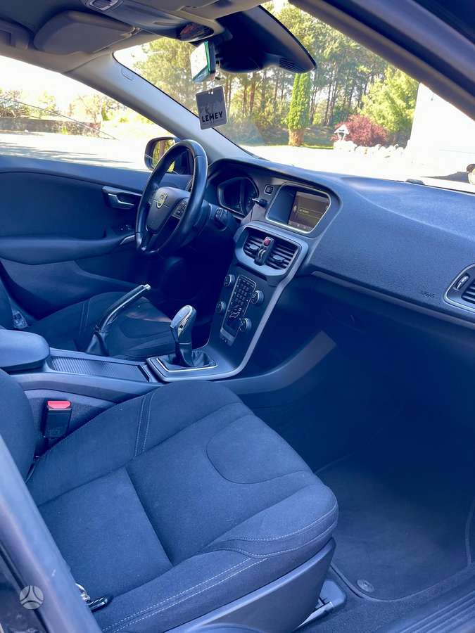 Volvo V40, 1.6 l., Универсал