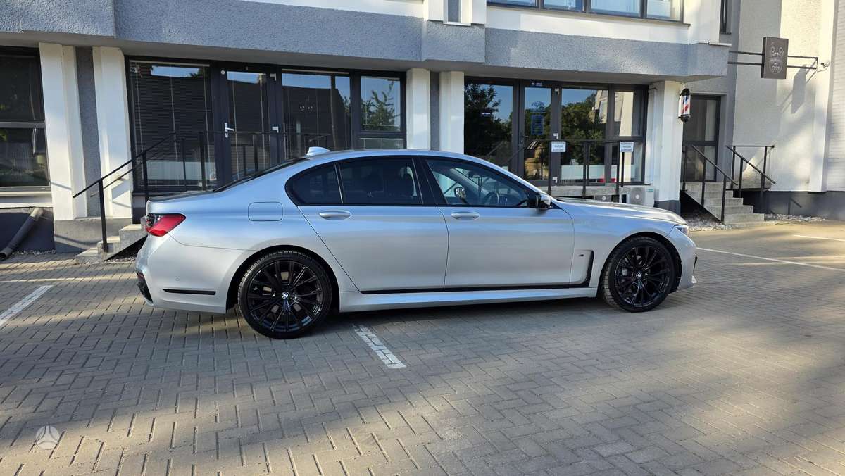 BMW 730, 3.0 l., limousine