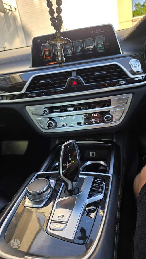 BMW 730, 3.0 l., Лимузин