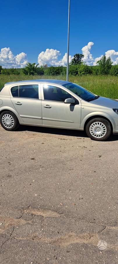 Opel Astra, 1.8 l., hatchback