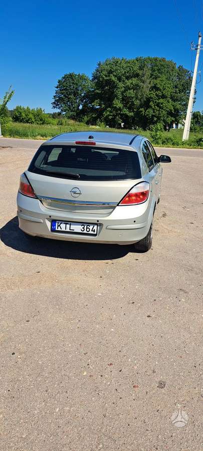 Opel Astra, 1.8 l., hatchback
