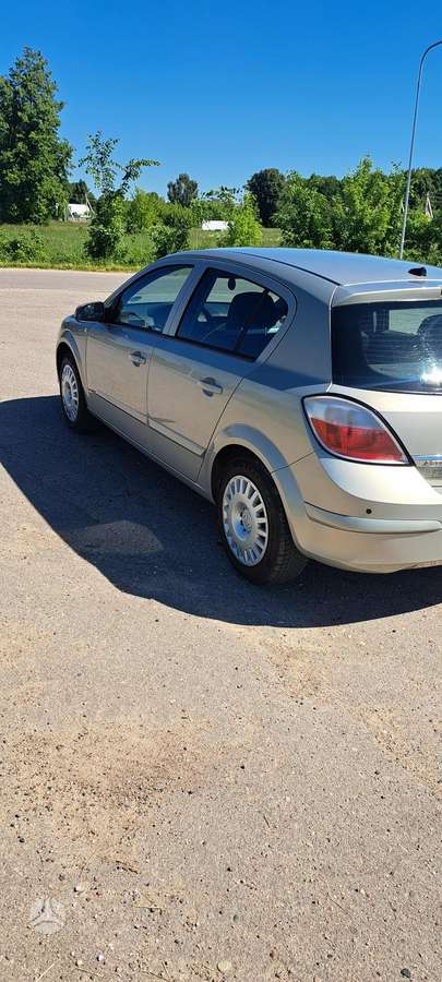 Opel Astra, 1.8 l., hatchback