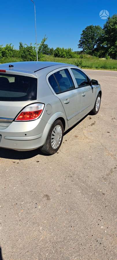 Opel Astra, 1.8 l., hatchback
