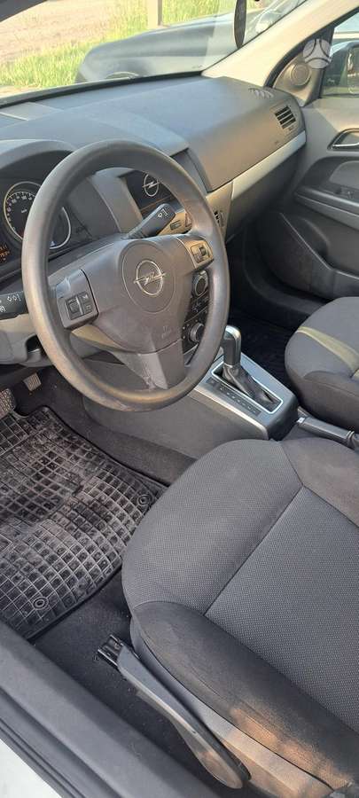 Opel Astra, 1.8 l., hatchback