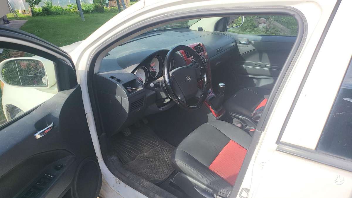 Dodge Caliber, 2.0 l., hatchback