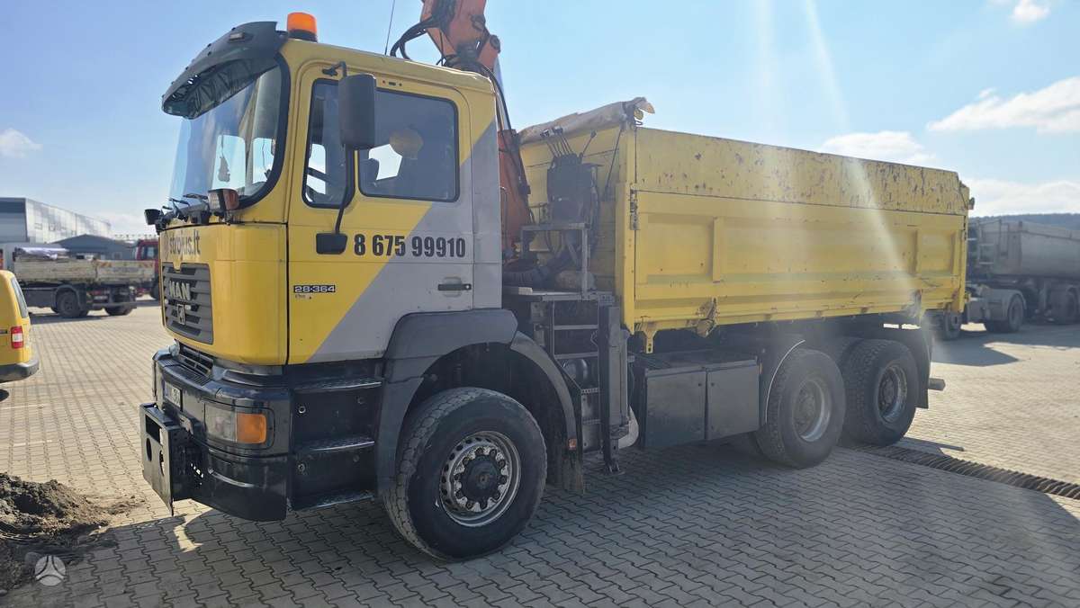 MAN 28.360, savivarčiai su kranu