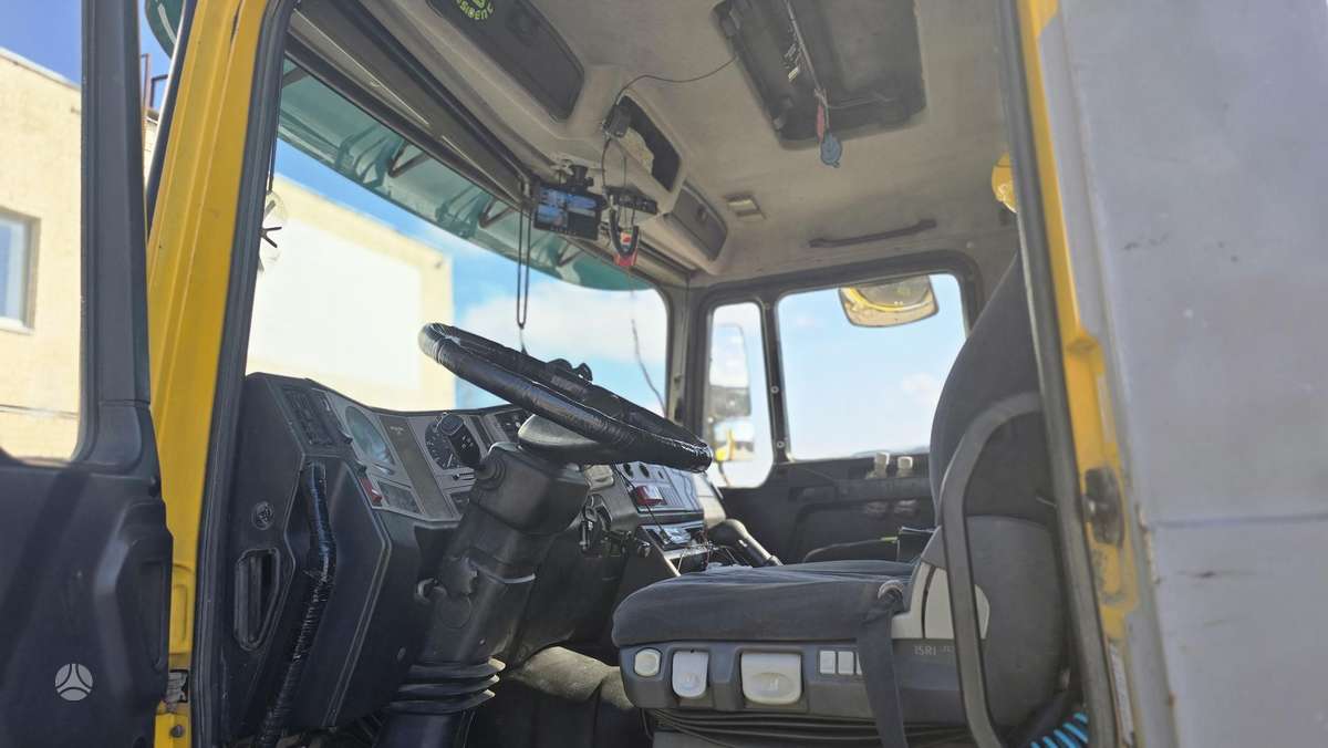 MAN 28.360, savivarčiai su kranu