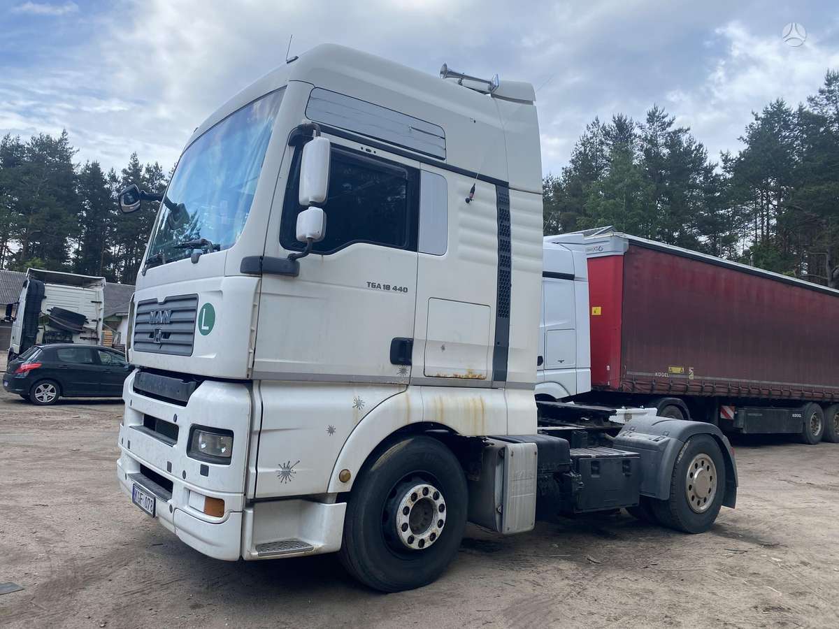 MAN 18-440 TGA, double sleeper
